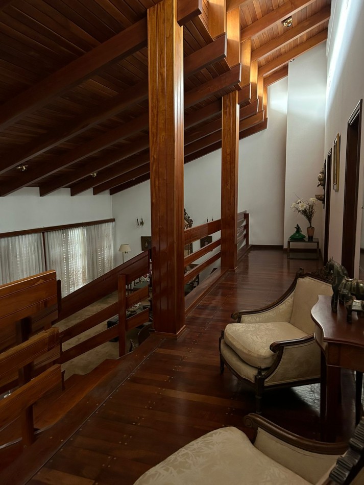 TERRA NOSTRA VENDE ELEGANTE PROPIEDAD EN B° ROCA !!