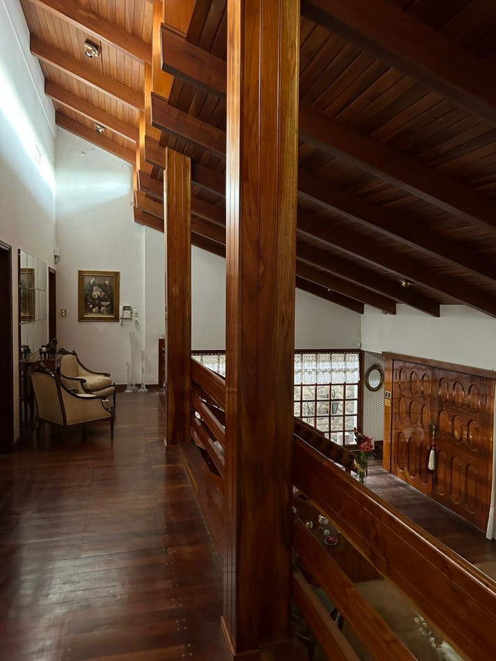 TERRA NOSTRA VENDE ELEGANTE PROPIEDAD EN B° ROCA !!