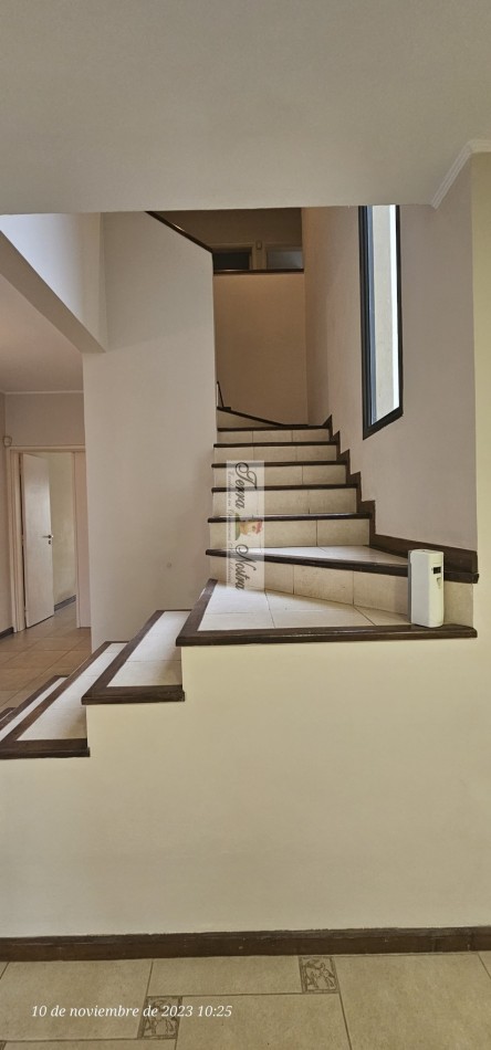 TERRA NOSTRA VENDE HERMOSA PROPIEDAD EN B° CATEDRAL !!