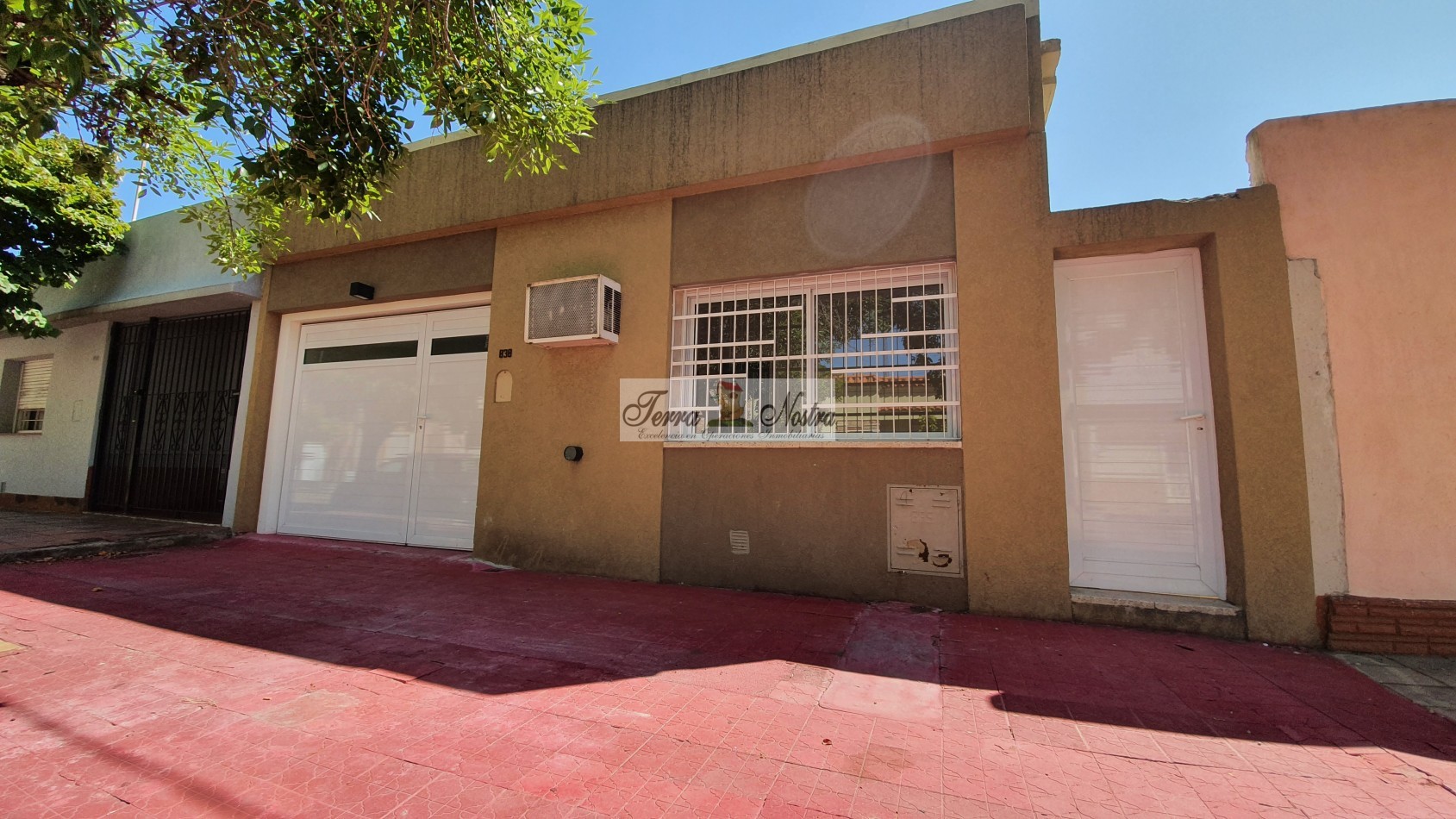 TERRA NOSTRA VENDE !!..HERMOSA CASA B° CATEDRAL