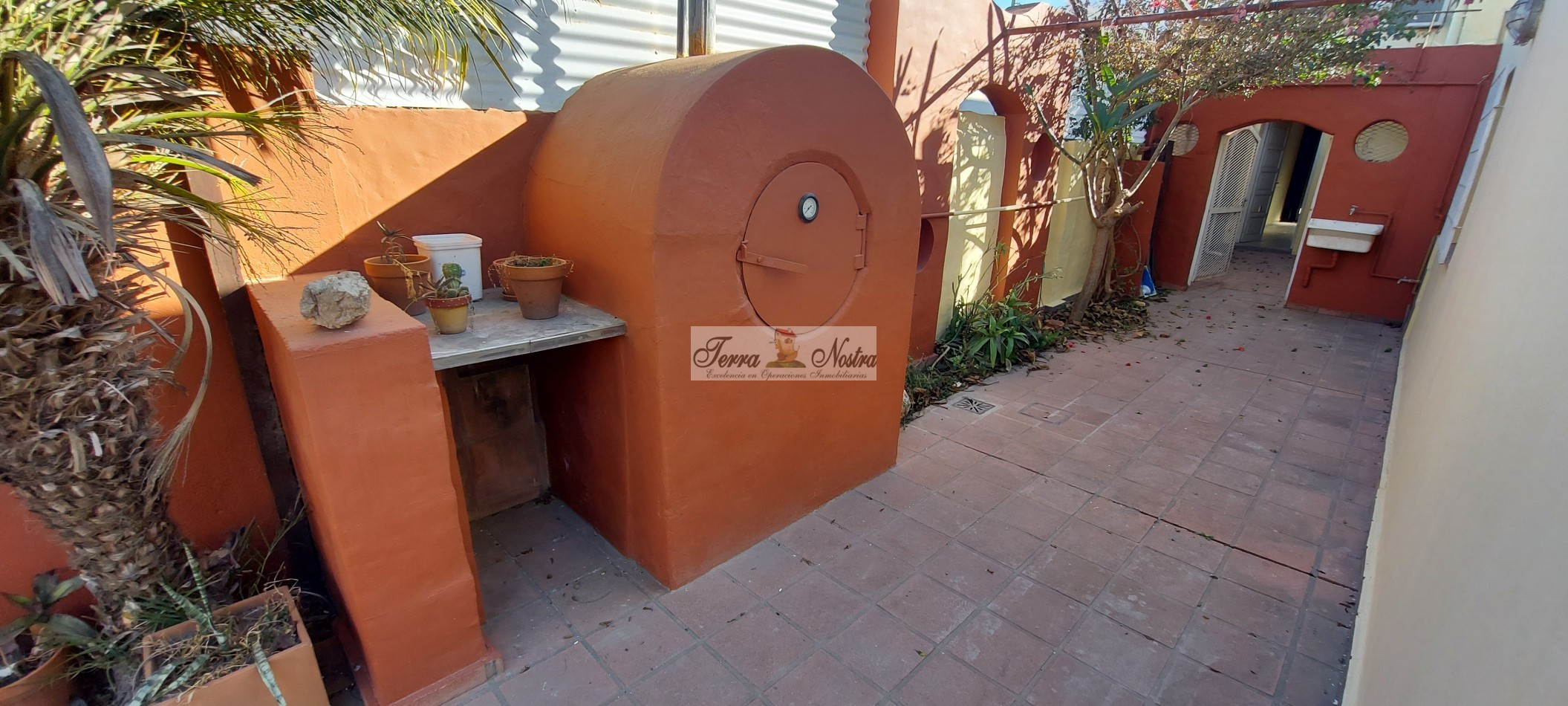 TERRA NOSTRA VENDE MUY BUENA PROPIEDAD EN B° ROCA !!