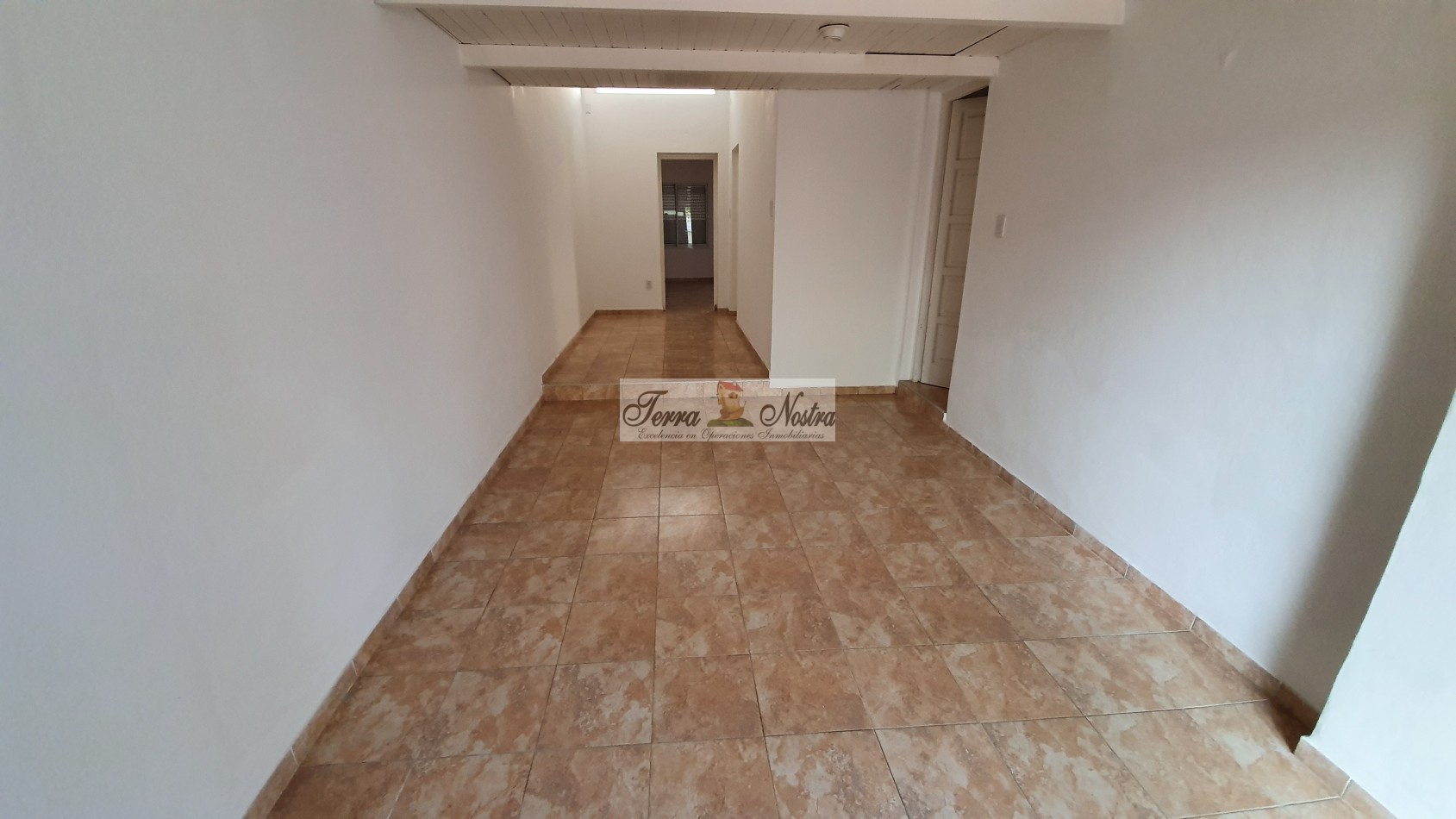 TERRA NOSTRA VENDE !!..HERMOSA CASA B° CATEDRAL
