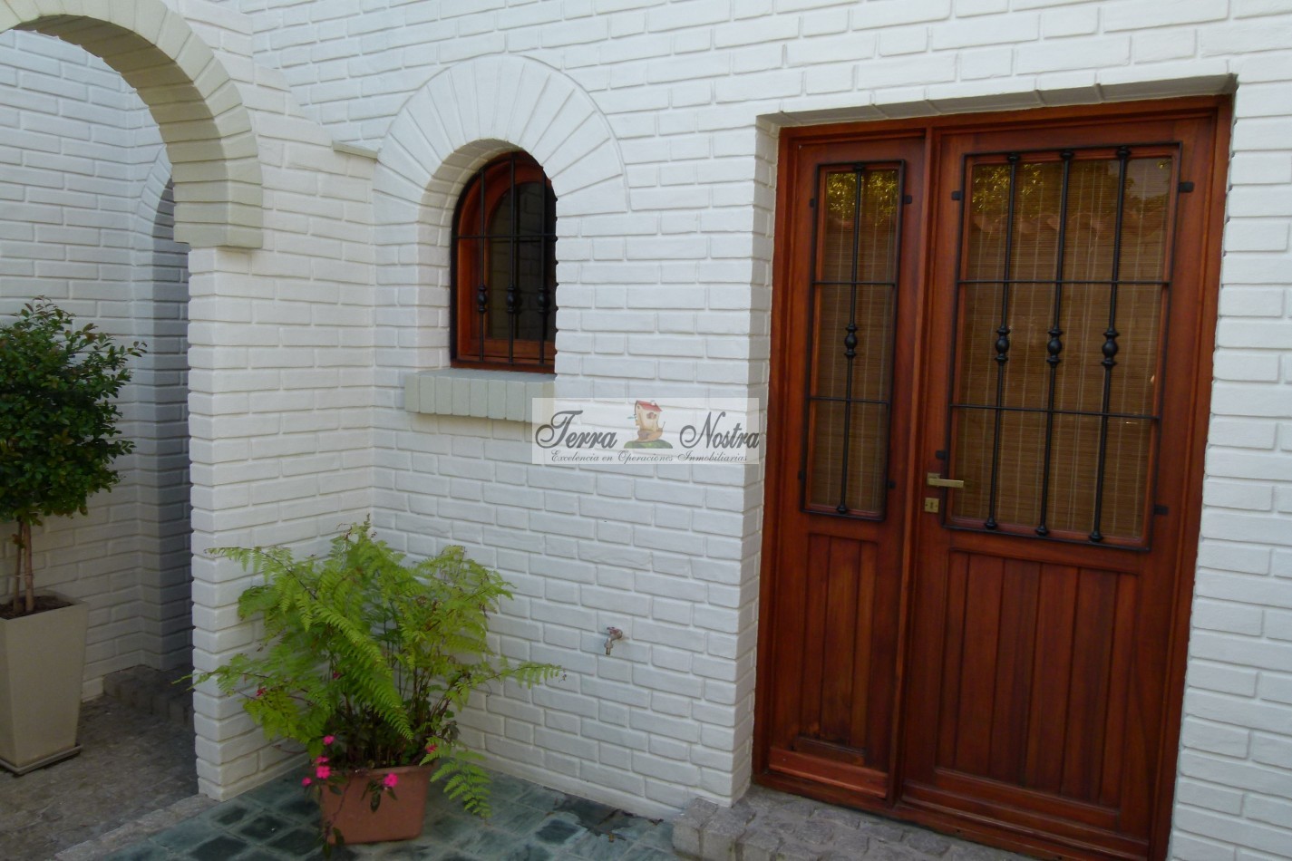TERRA NOSTRA VENDE CATEGORIA EN B° CATEDRAL !!!...
