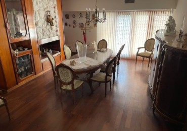 TERRA NOSTRA VENDE ELEGANTE PROPIEDAD EN B° ROCA !!